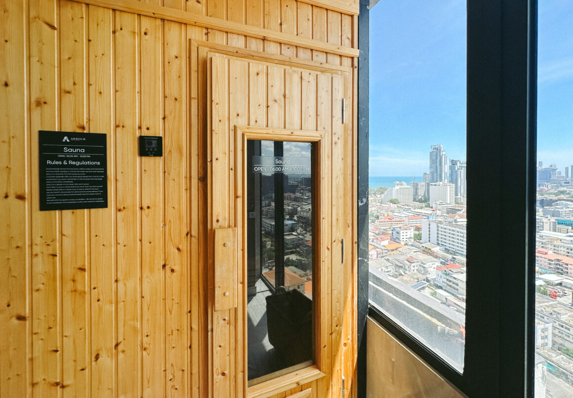 Arbour Hotel and Residence Pattaya เที่ยววิถีแม่